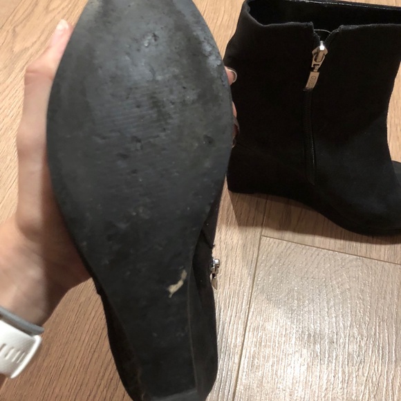 Guess Heeled Boots - Picture 4 of 4